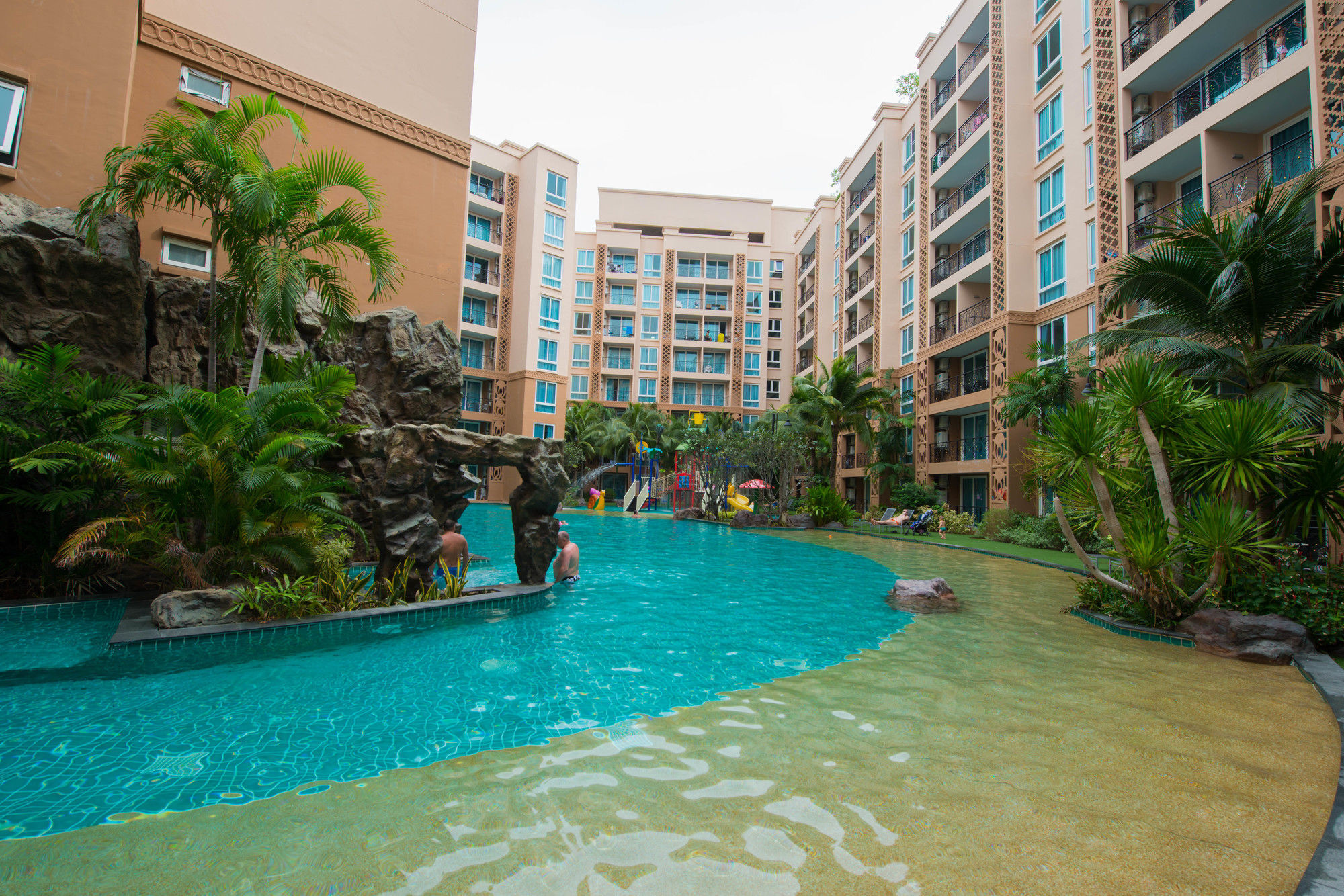 Atlantis Pattaya High Service Jomtien Exterior foto